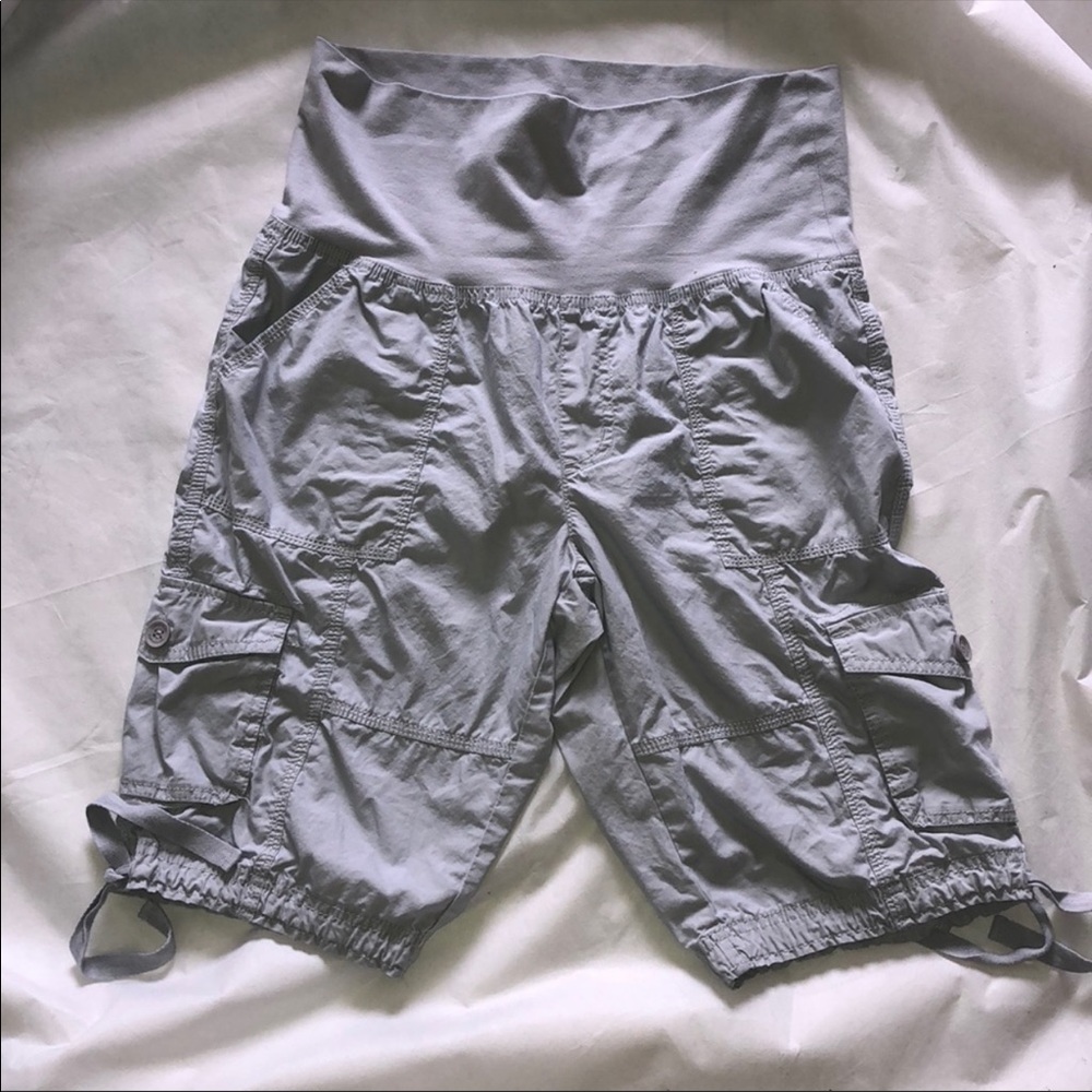 Calvin Klein Maternity Capris Size: M